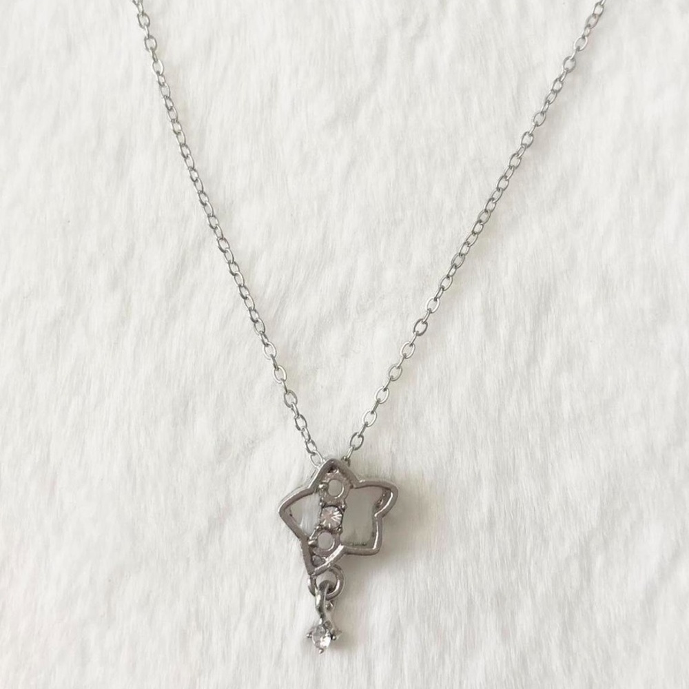 5/$15 🩷 MUST BUNDLE Delicate Silver Star Rhinestone Pendant Necklace